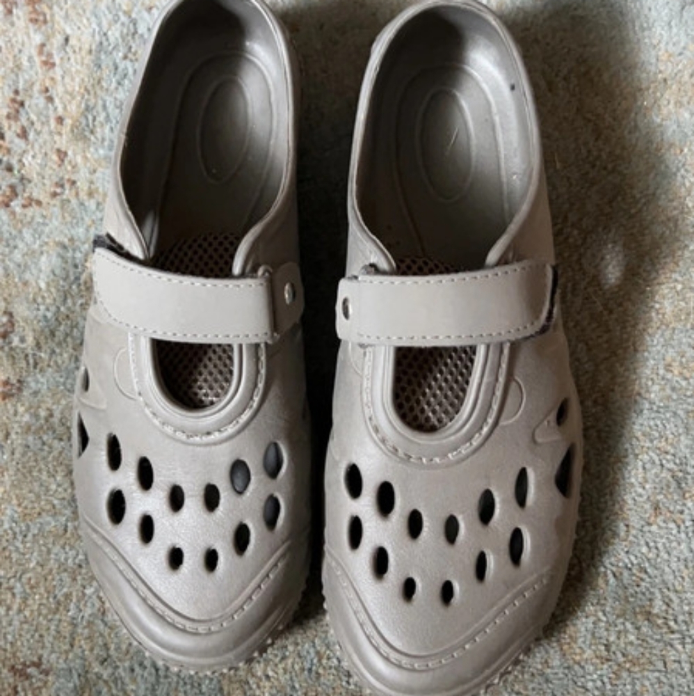 Green faux rubber shoes
